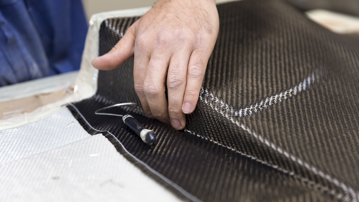 Manufacturing carbon fiber parts