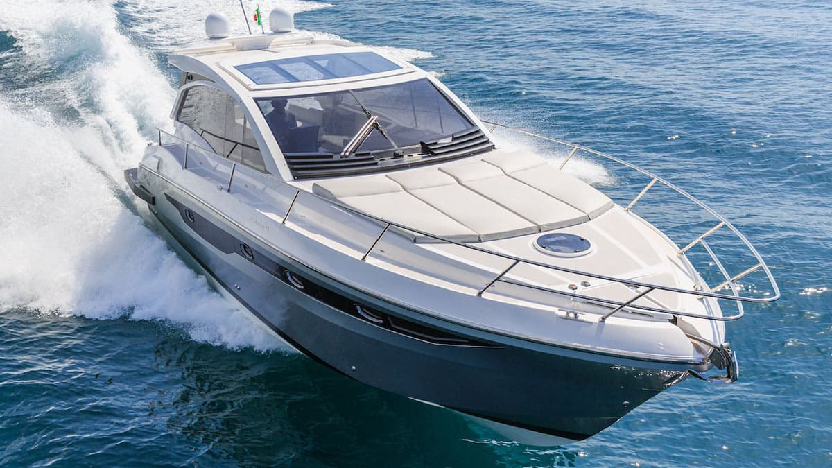 In marine and sports industries, PMI foam delivers strong, lightweight performance for hulls, boards, and bikes built to endure dynamic outdoor conditions.